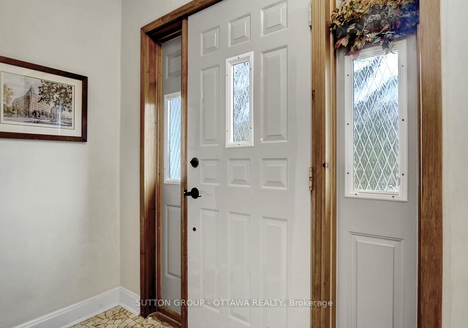 200-breezehill-avenue-n-ottawa-ontario-x12592434