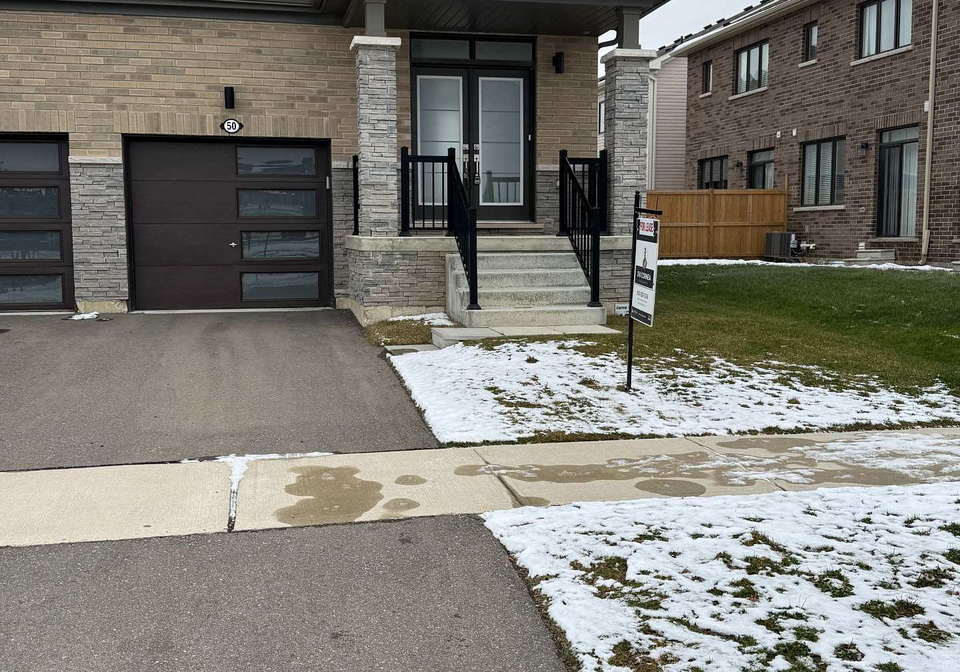 50-whithorn-crescent-haldimand-ontario-x12592622