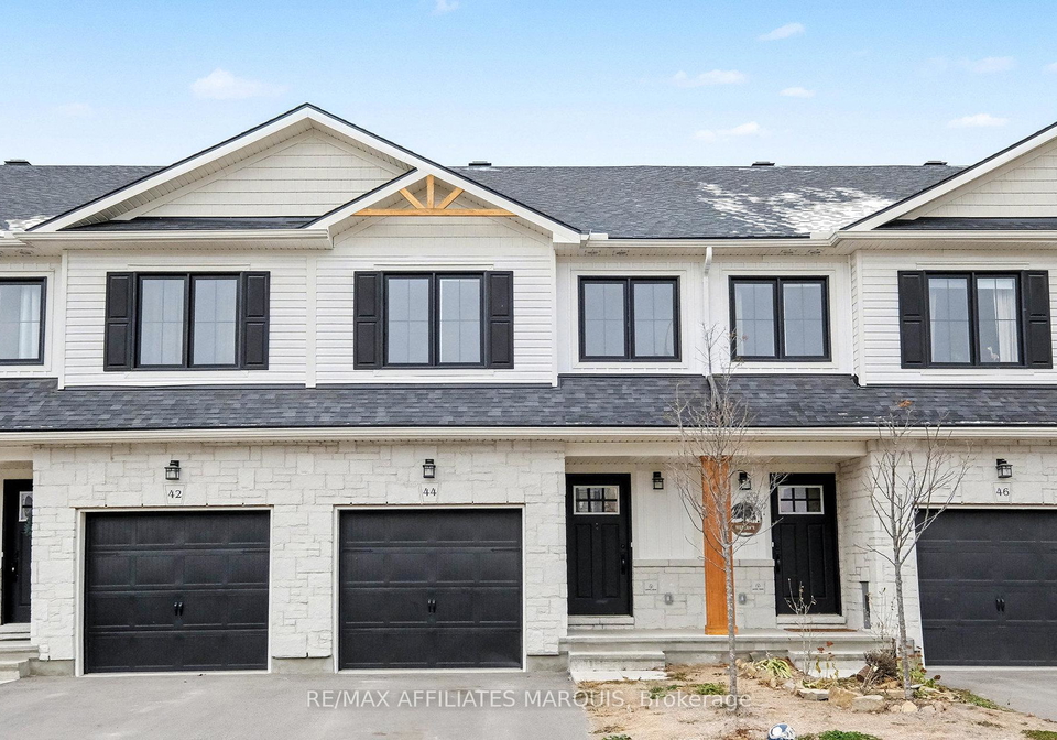 44-whitcomb-crescent-smiths-falls-ontario-x12593082