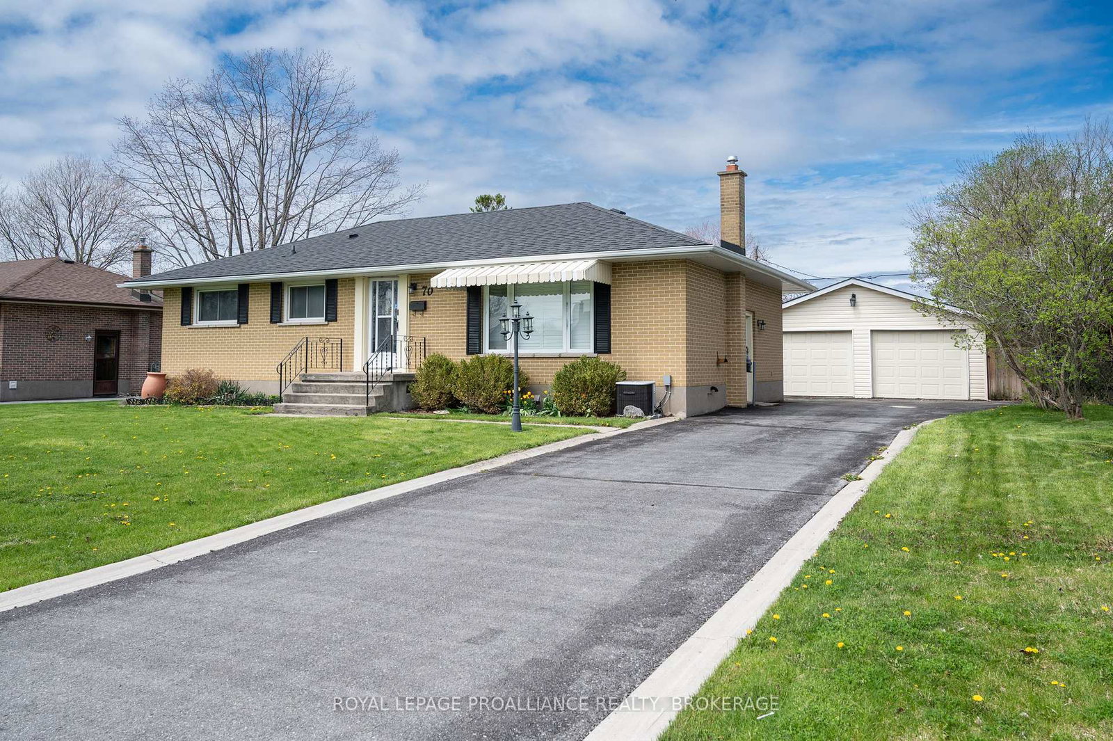 70-briscoe-street-loyalist-ontario-x12593316
