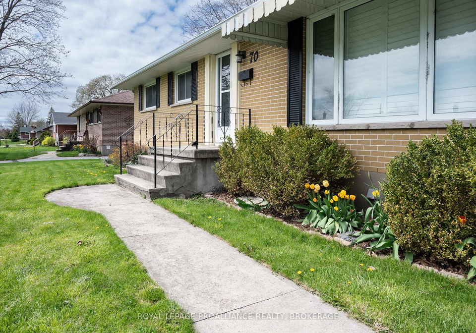 70-briscoe-street-loyalist-ontario-x12593316