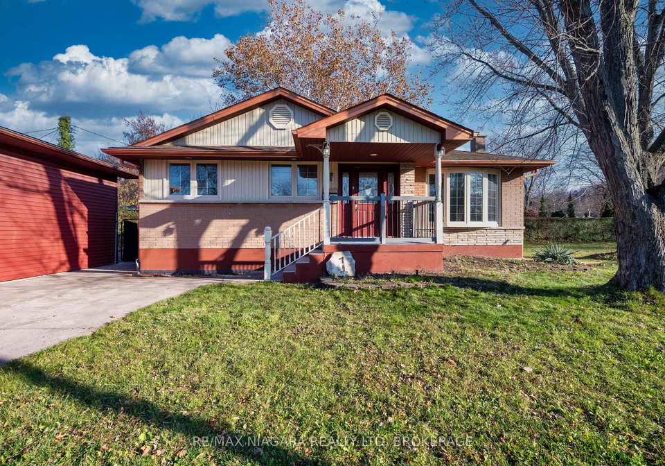 1-east-hampton-road-st-catharines-ontario-x12593550