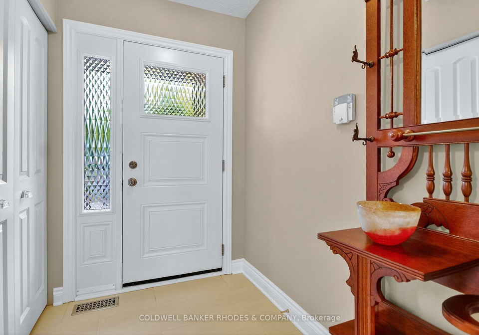 8-confederation-private-ottawa-ontario-x12593640