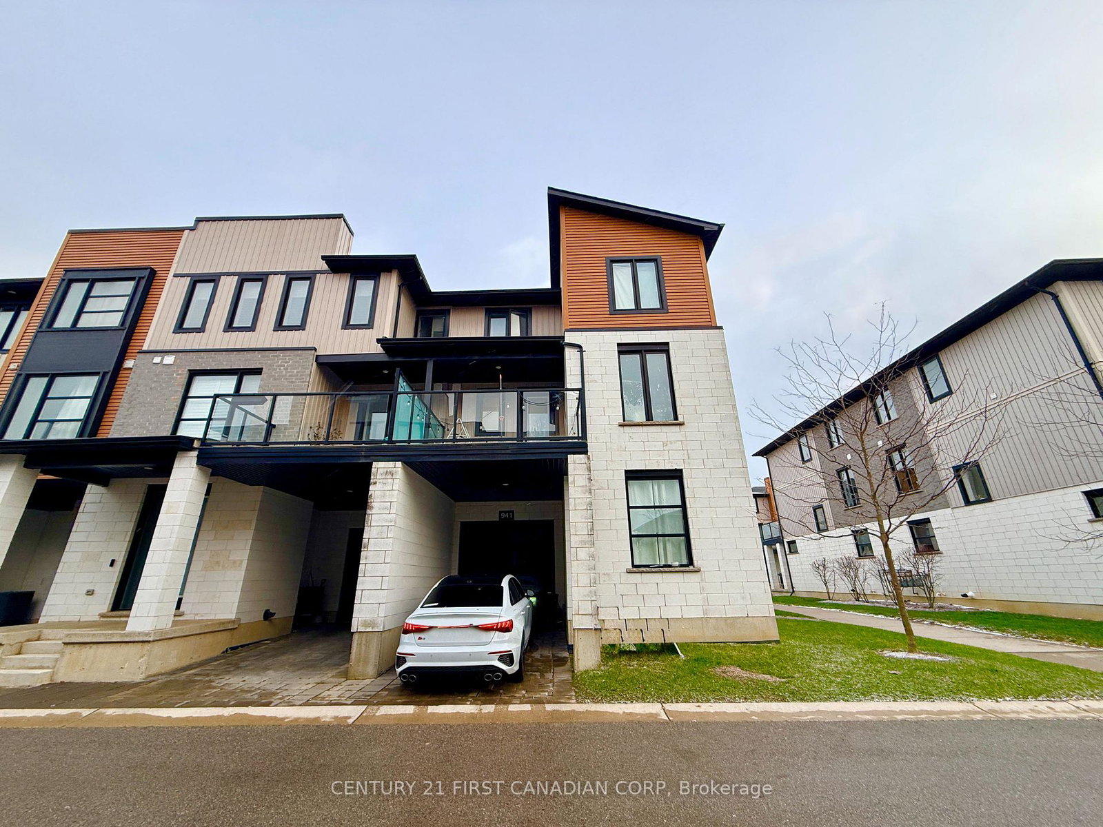 battery-park-london-north-ontario-x12594176