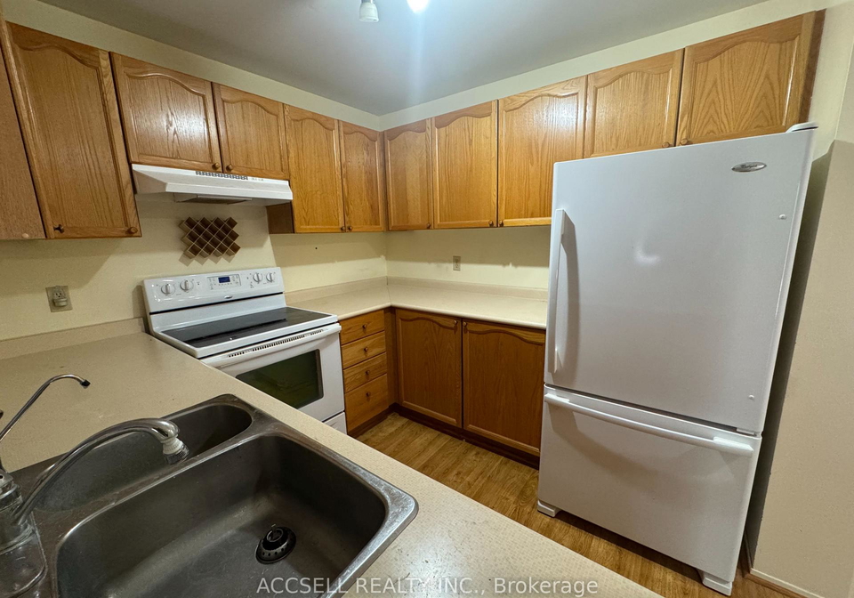 240-highland-crescent-kitchener-ontario-x12594388