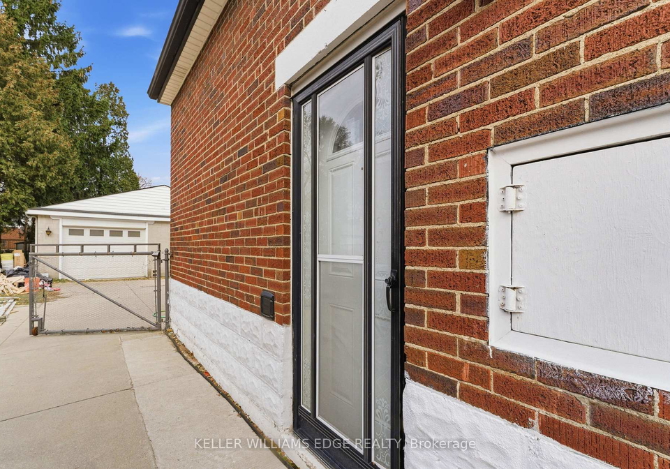 262-east-17th-street-hamilton-ontario-x12594436