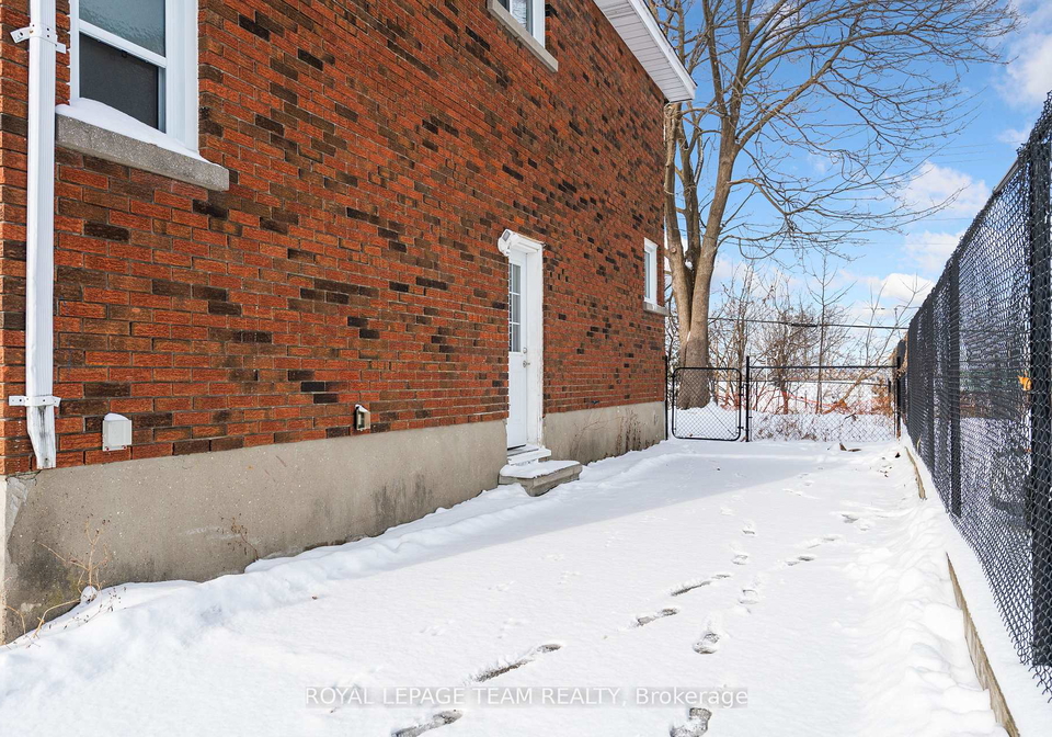 1487-morisset-avenue-carlington-central-park-ottawa-ontario-x12594614