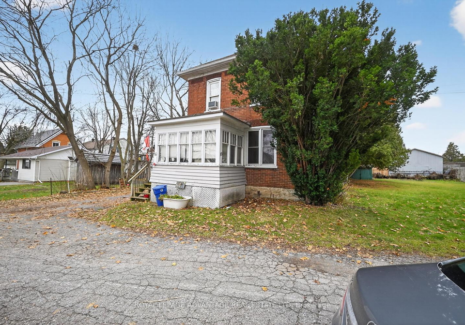 16-mary-street-n-smiths-falls-ontario-x12595216
