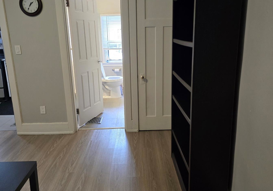 70-victoria-avenue-s-hamilton-ontario-x12595402