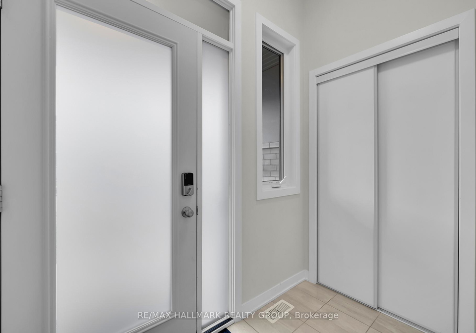 1076-curraglass-walk-ottawa-ontario-x12595516