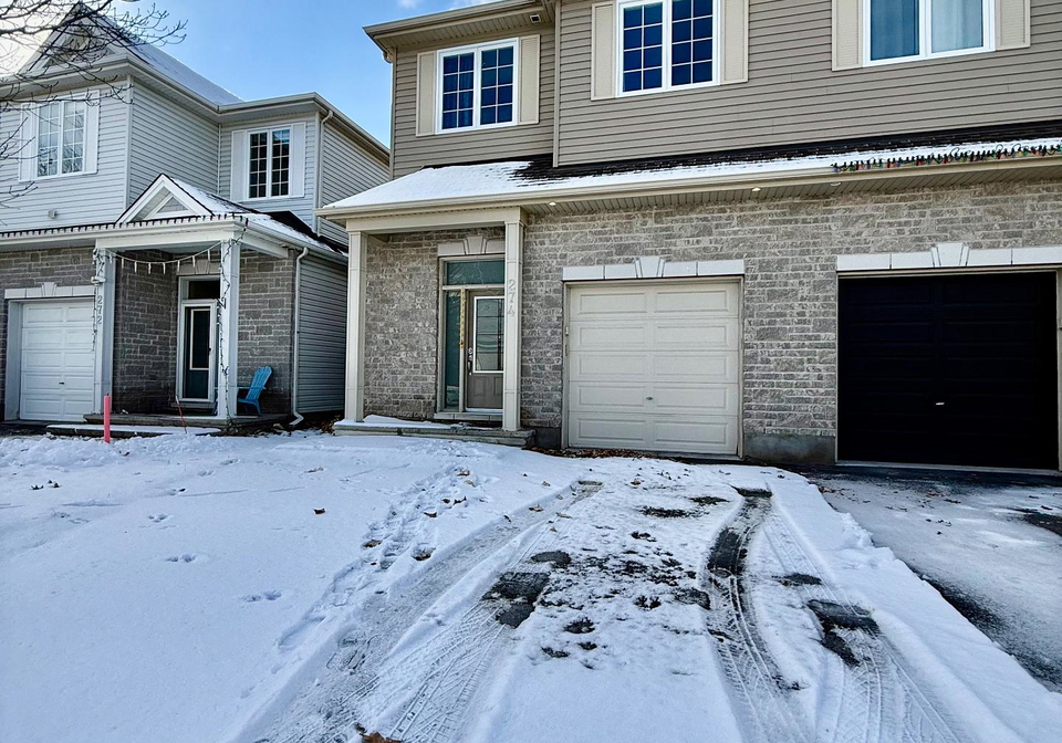 274-broxburn-crescent-ottawa-ontario-x12596274