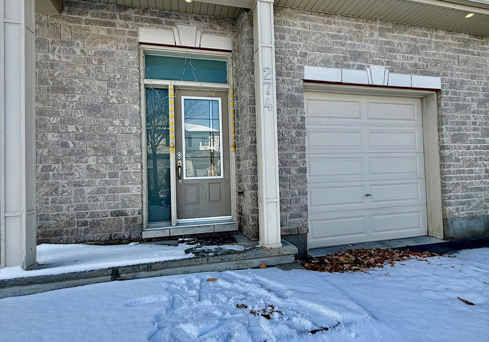 274-broxburn-crescent-ottawa-ontario-x12596274