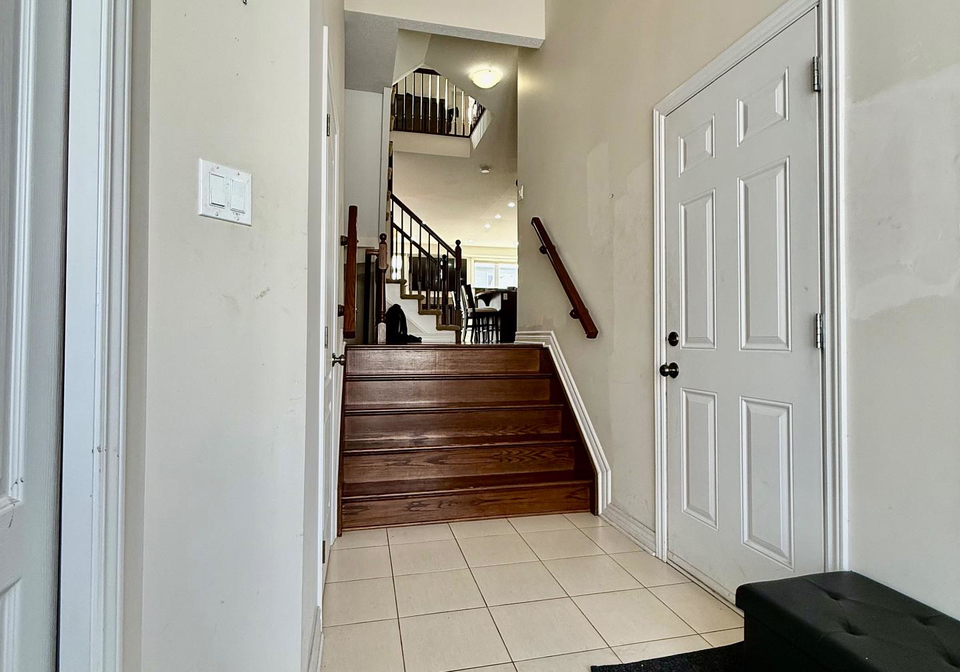 274-broxburn-crescent-ottawa-ontario-x12596274