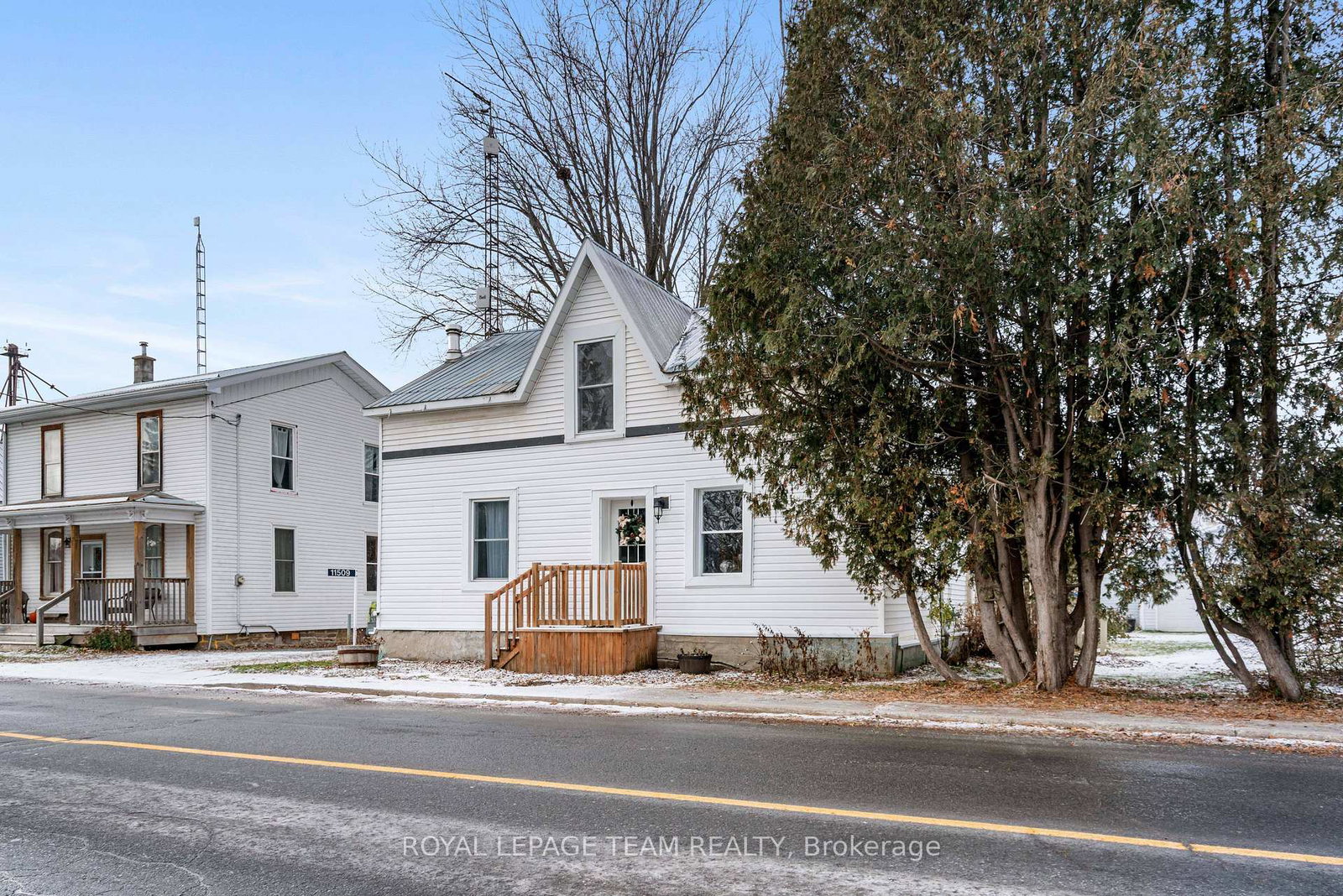 11509-queen-street-north-dundas-ontario-x12596790