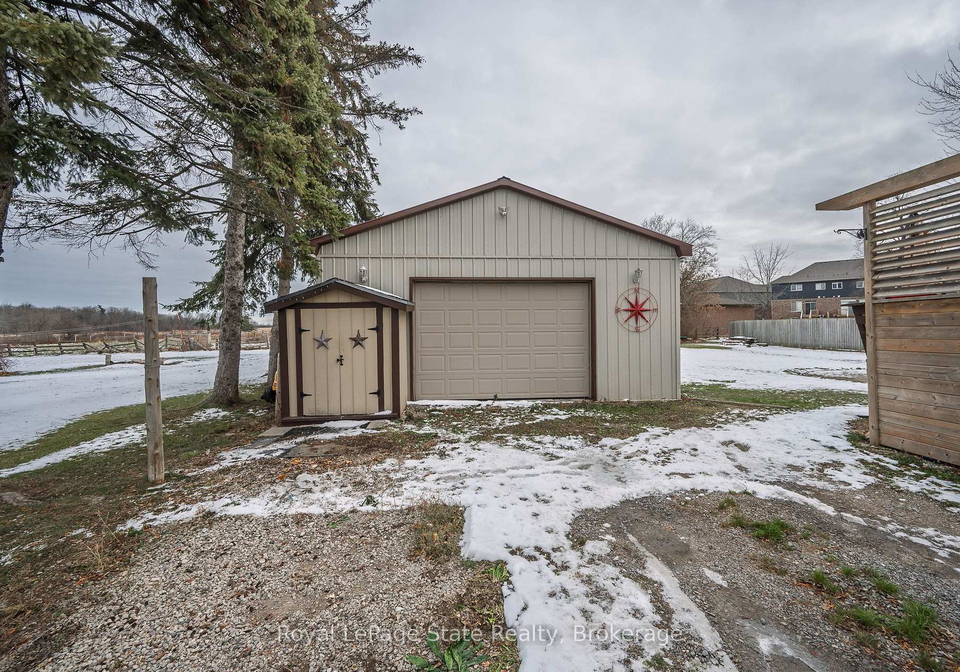 2323-56-highway-hamilton-ontario-x12597072