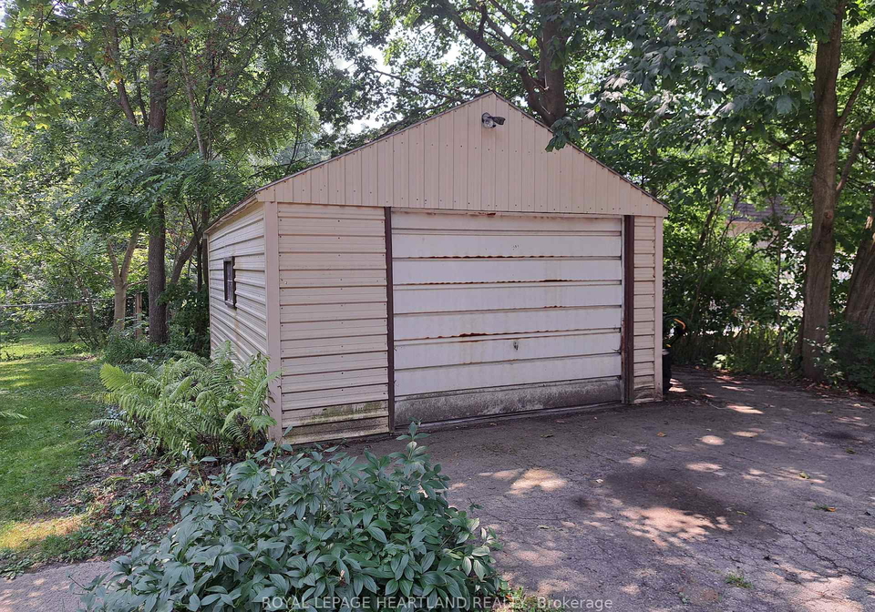 22-whitehead-street-central-huron-ontario-x12597992