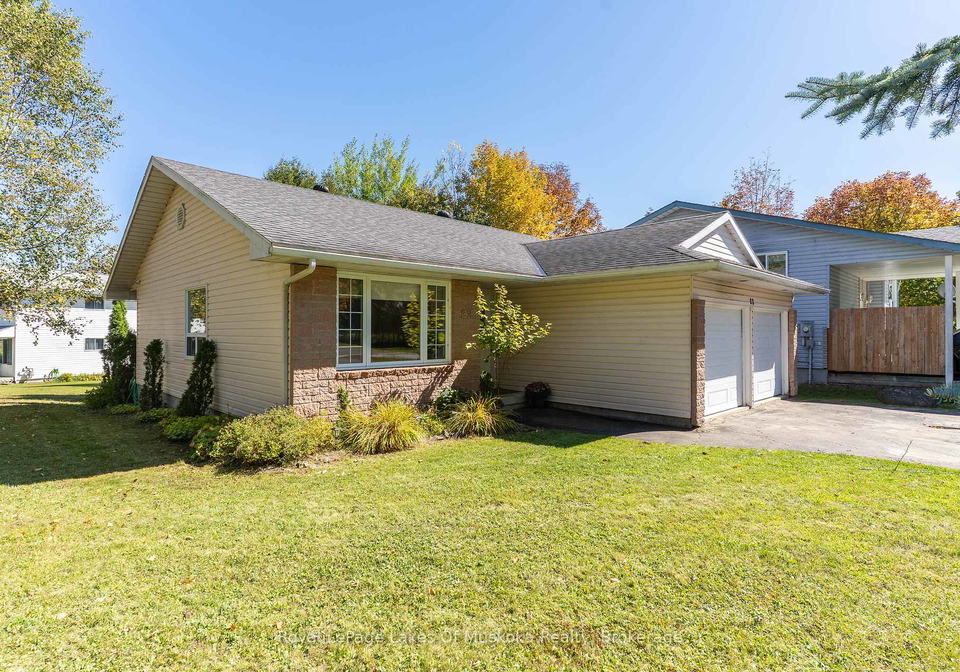22-knotty-pine-trail-huntsville-ontario-x12598228