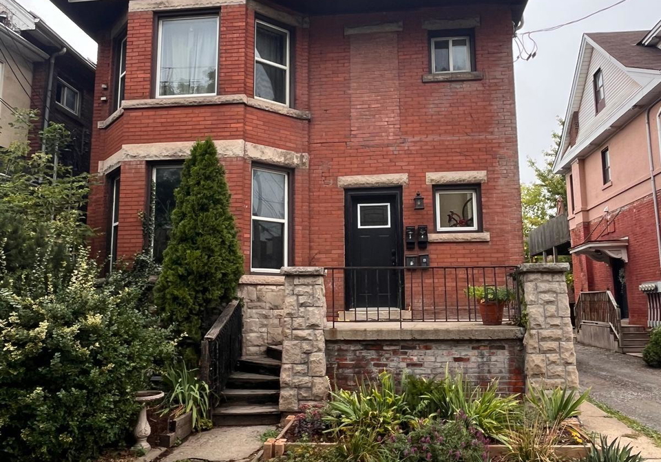 133-stinson-street-hamilton-ontario-x12599068