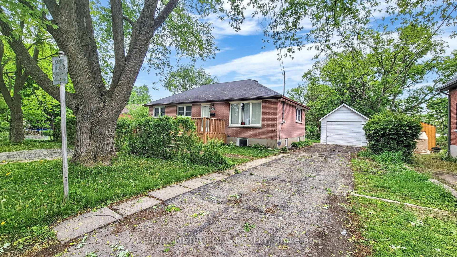 1020-brewer-street-peterborough-central-ontario-x12599352