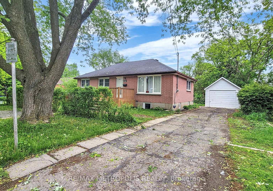 1020-brewer-street-peterborough-central-ontario-x12599352