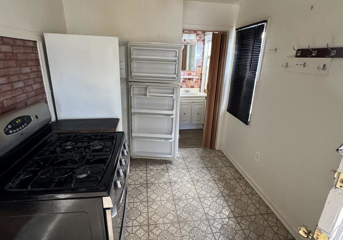 320-lafontaine-street-chatham-kent-ontario-x12599582