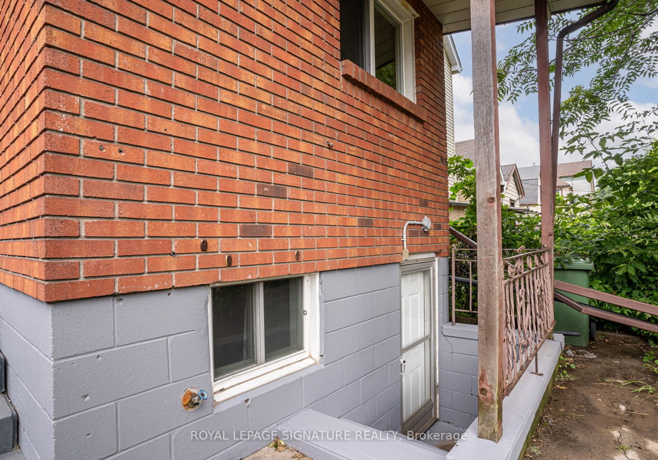47-harvey-street-hamilton-ontario-x12600850