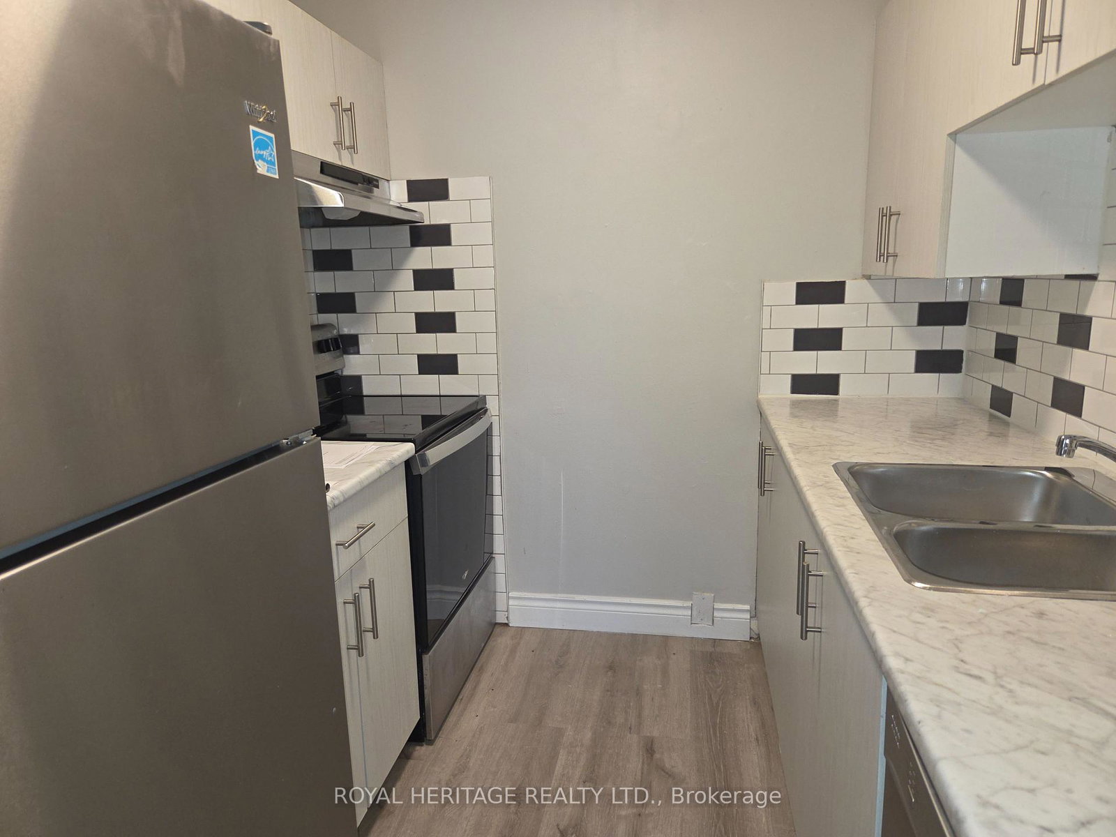 8800-willoughby-drive-niagara-falls-ontario-x12601196