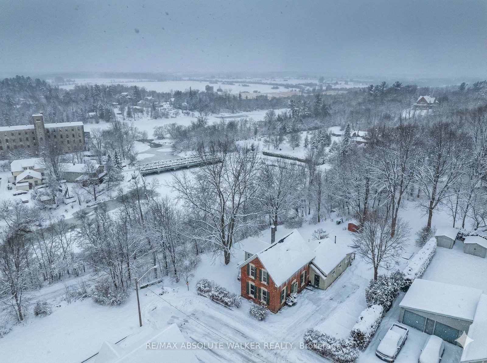 40-thomas-street-mississippi-mills-ontario-x12601618