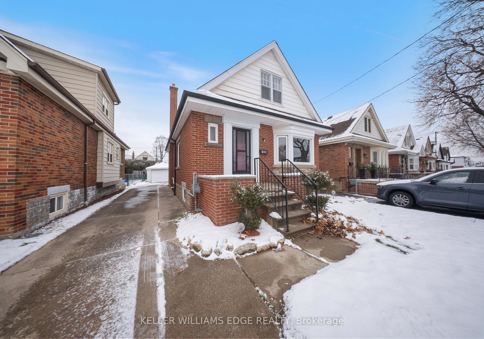 186-huxley-avenue-s-hamilton-ontario-x12602398