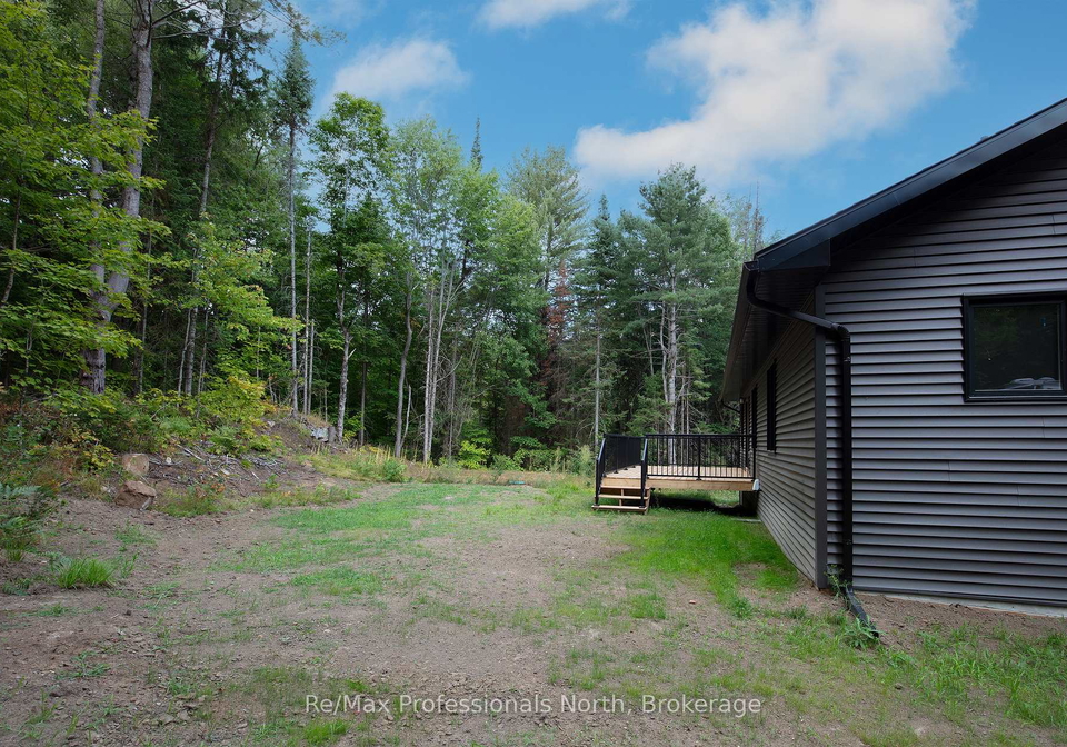 260-stephenson-2-road-w-huntsville-ontario-x12603012