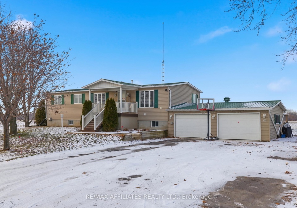 16815-red-town-road-north-stormont-ontario-x12603284