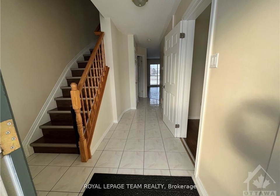 39-thornbury-crescent-ottawa-ontario-x12603732