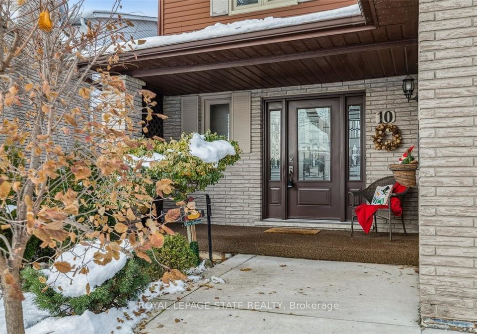 10-finch-place-hamilton-ontario-x12604026