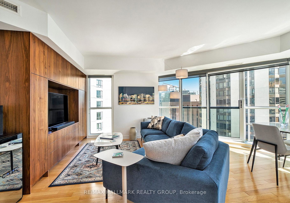 445-laurier-avenue-w-ottawa-ontario-x12604036