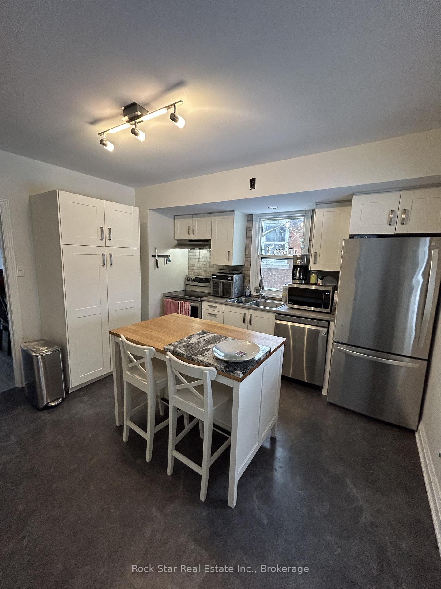 30-west-1st-street-hamilton-ontario-x12604206