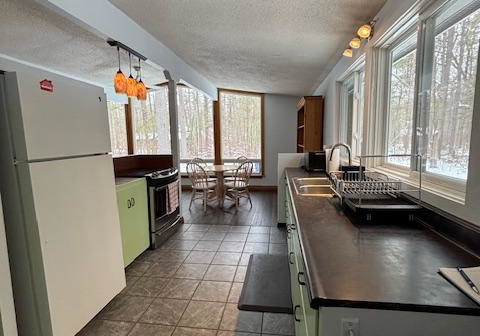 812-sturgeon-point-road-e-kawartha-lakes-ontario-x12604718