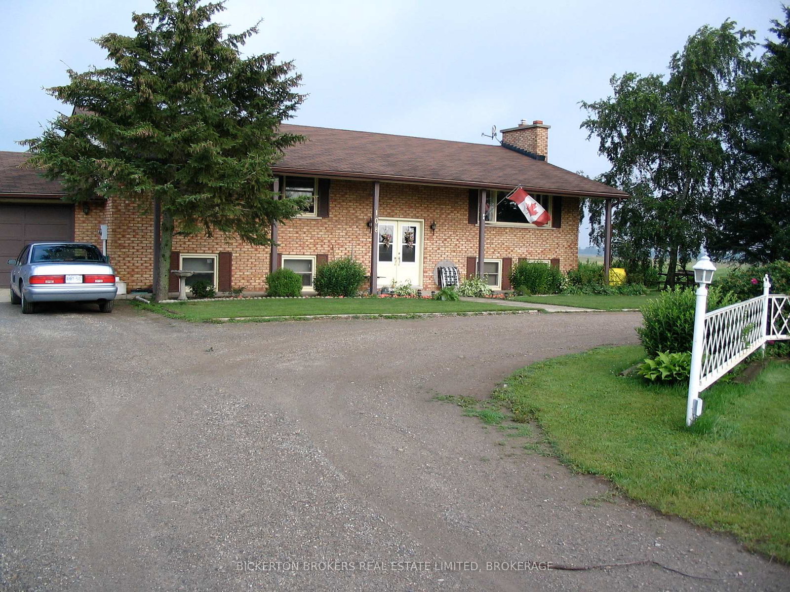 108-russell-road-n-front-of-leeds-seeleys-bay-ontario-x12604858
