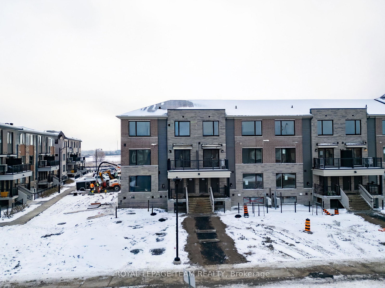 1203-creekway-private-kanata-ontario-x12604892
