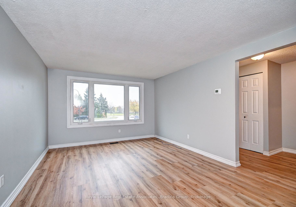 22-berwick-place-kitchener-ontario-x12605206