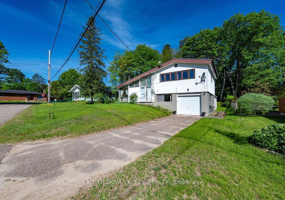 3-newton-crescent-deep-river-ontario-x12605238