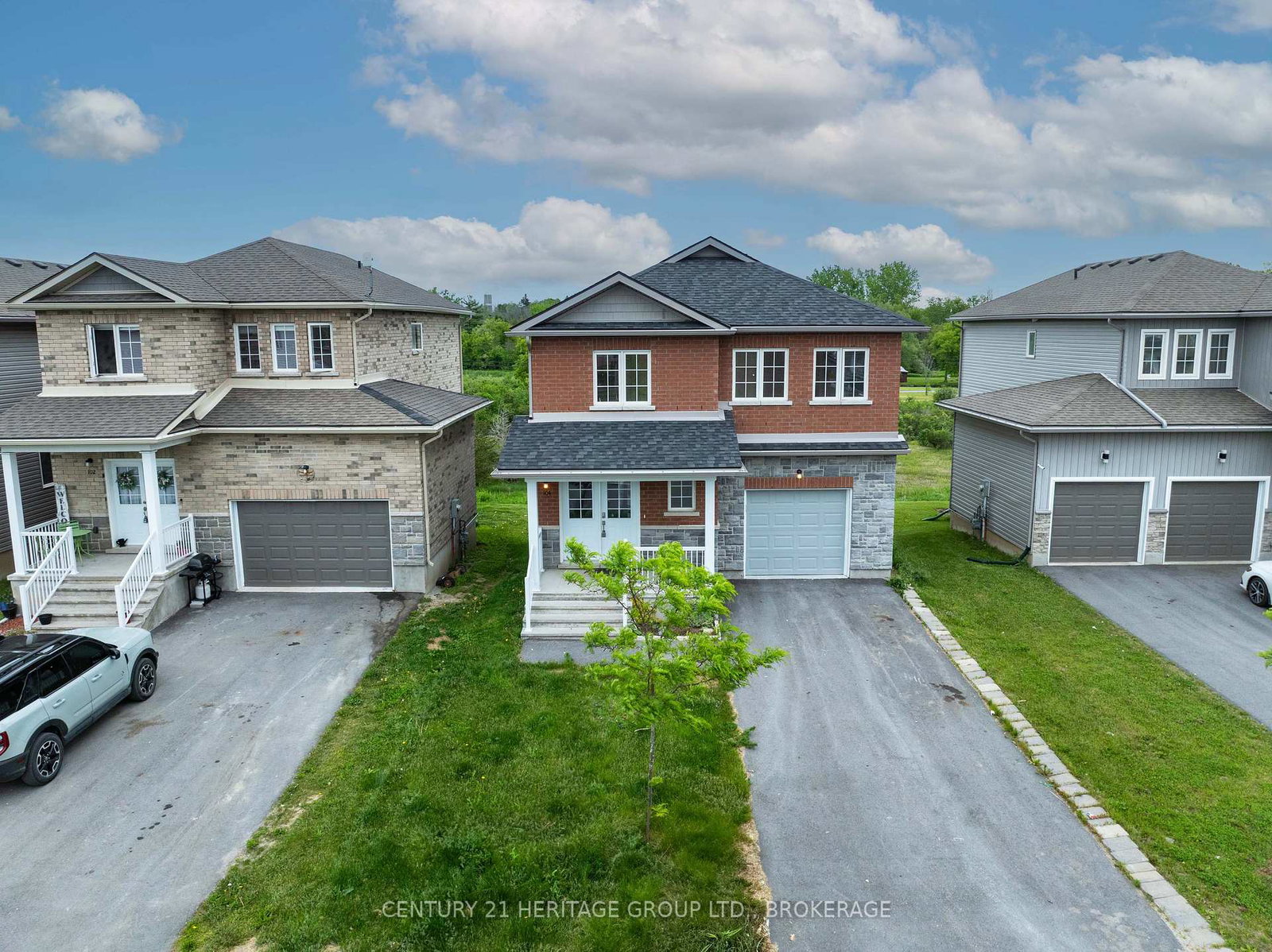 104-brennan-crescent-loyalist-ontario-x12605284