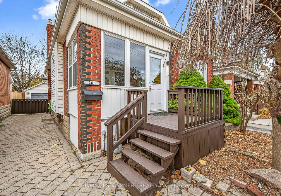 266-wexford-avenue-s-hamilton-ontario-x12605478