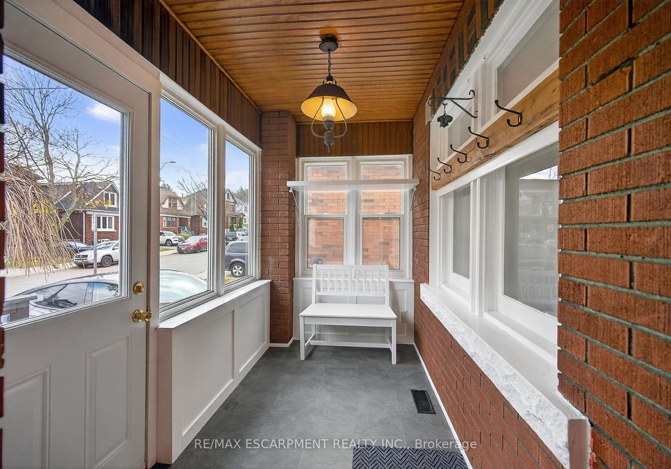 266-wexford-avenue-s-hamilton-ontario-x12605478