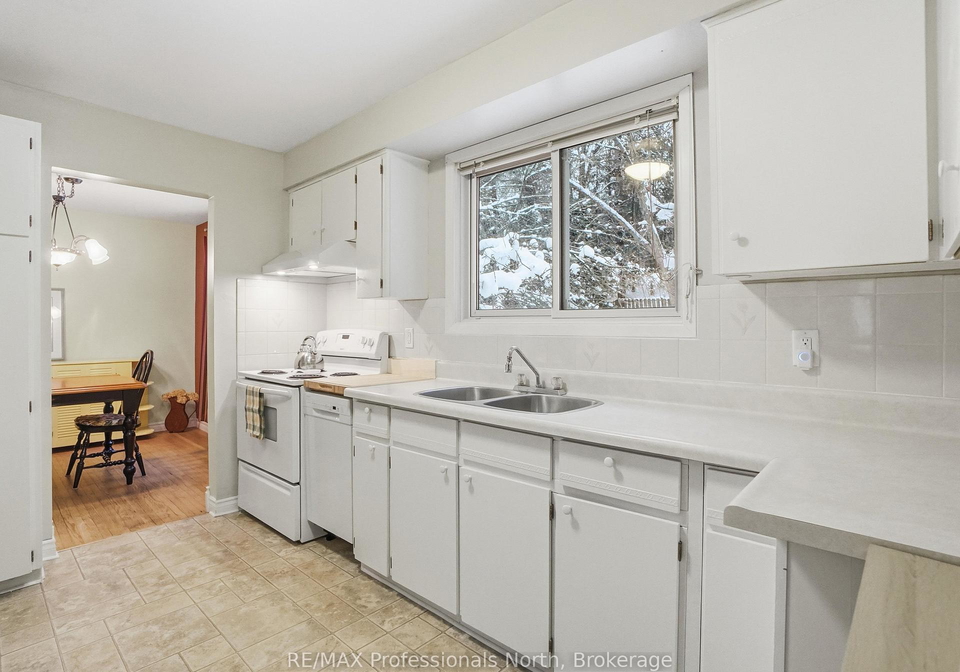 19-meadow-park-drive-huntsville-ontario-x12605574