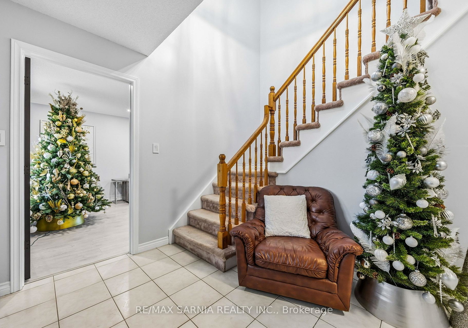 2920-driftwood-avenue-sarnia-ontario-x12605906