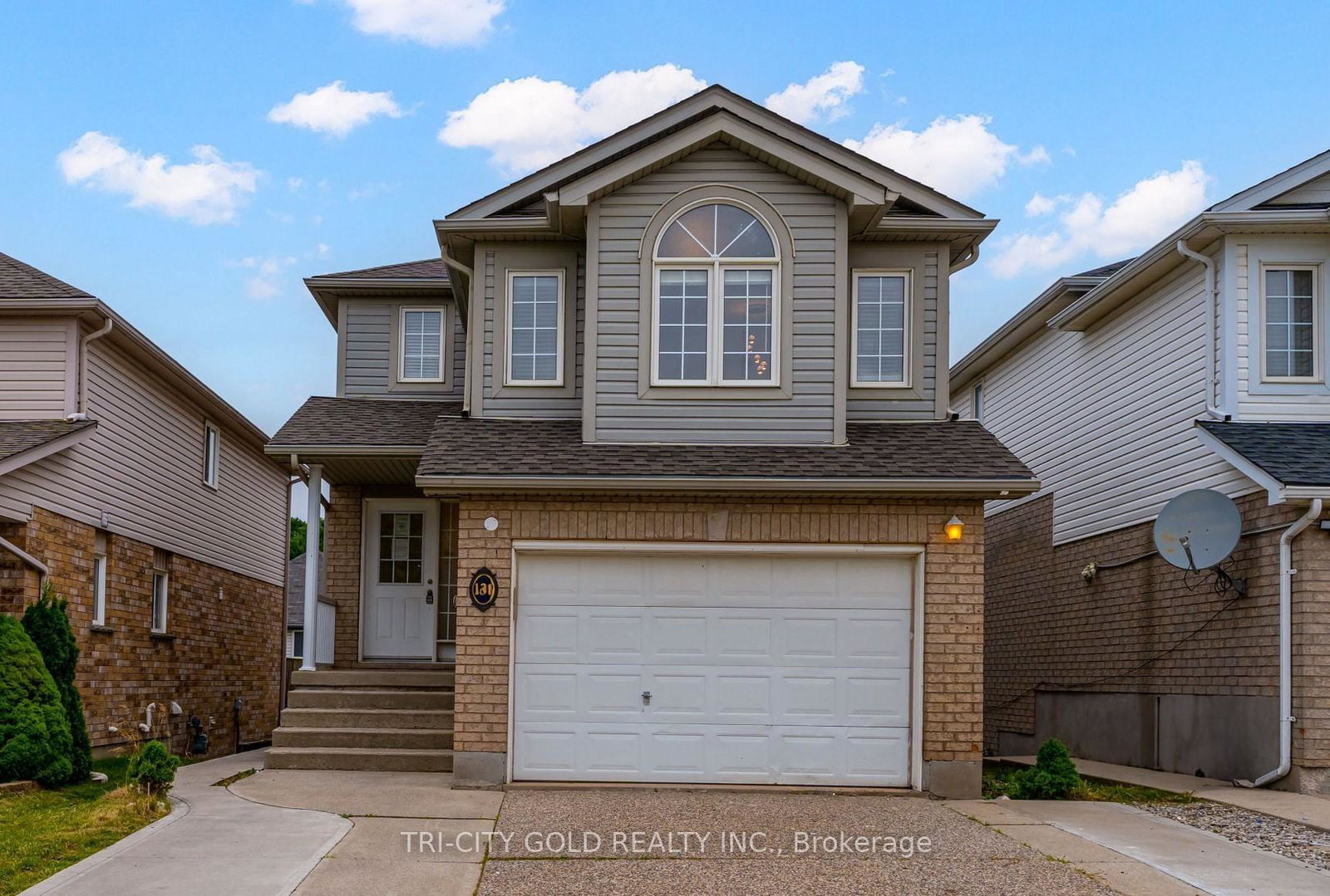 131-peach-blossom-crescent-kitchener-ontario-x12607536