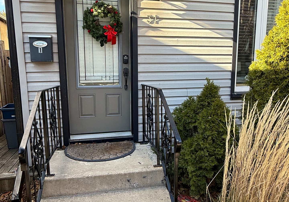 3raymond-street-st-catharines-ontario-x12607564