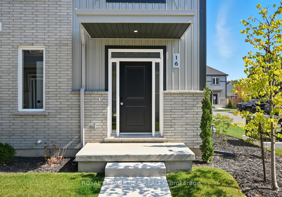 121a-moffatt-street-st-catharines-ontario-x12608882