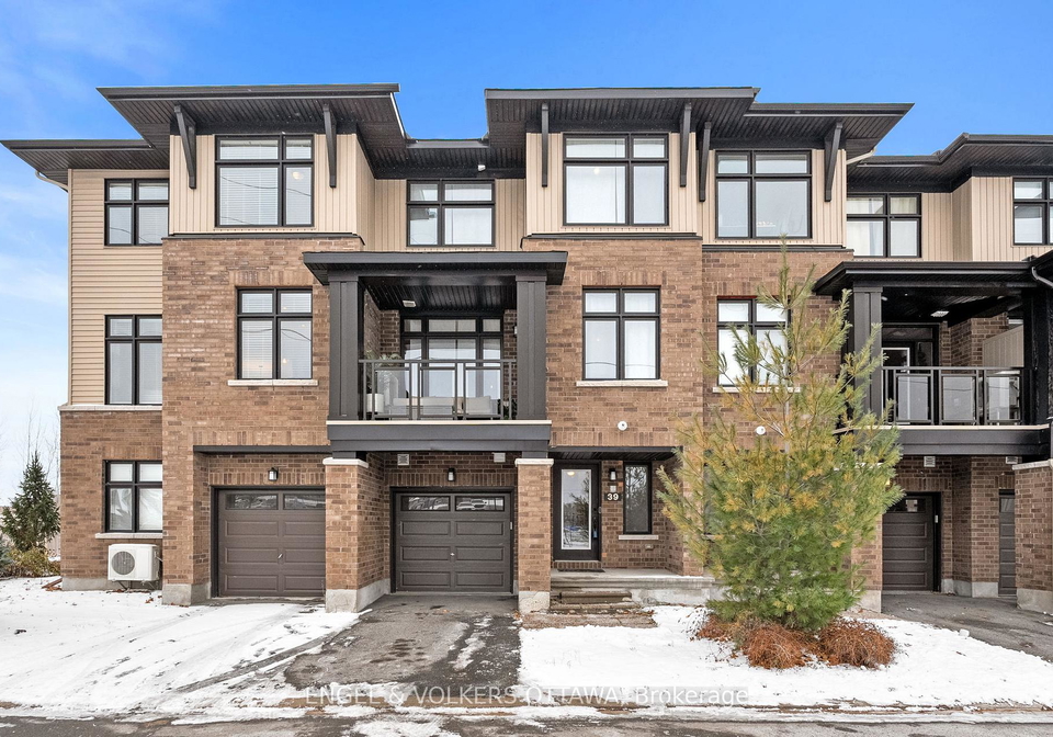 39-stockholm-private-ottawa-ontario-x12609042