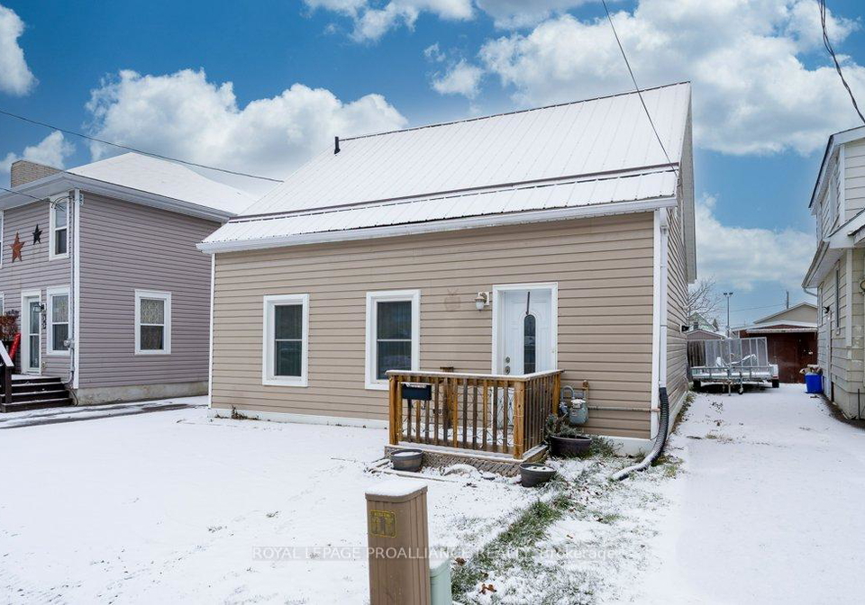 31-pelham-street-quinte-west-ontario-x12609844